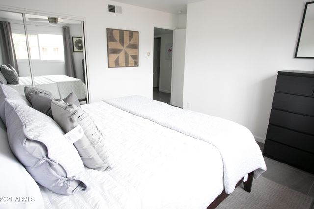 8614 E Monterey Way, Scottsdale, AZ 85251