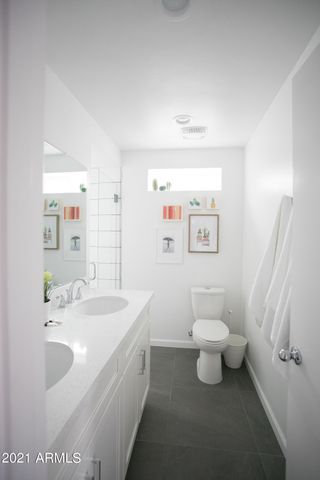 8614 E Monterey Way, Scottsdale, AZ 85251