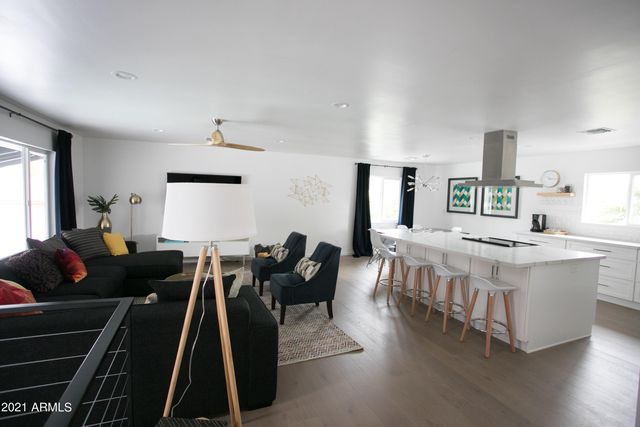 8614 E Monterey Way, Scottsdale, AZ 85251