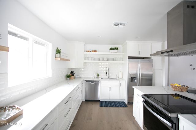 8614 E Monterey Way, Scottsdale, AZ 85251