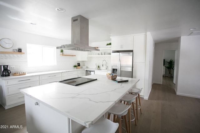 8614 E Monterey Way, Scottsdale, AZ 85251