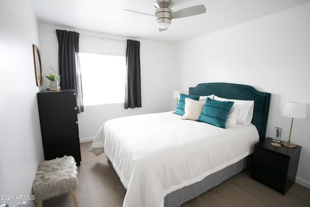 8614 E Monterey Way, Scottsdale, AZ 85251