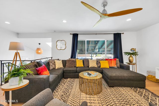 8614 E Monterey Way, Scottsdale, AZ 85251