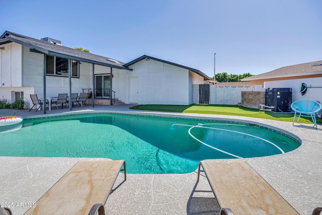 8614 E Monterey Way, Scottsdale, AZ 85251