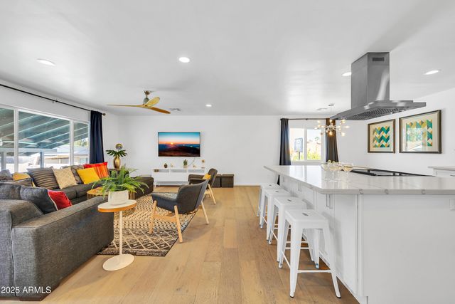 8614 E Monterey Way, Scottsdale, AZ 85251