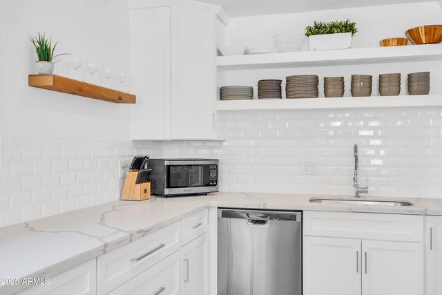 8614 E Monterey Way, Scottsdale, AZ 85251