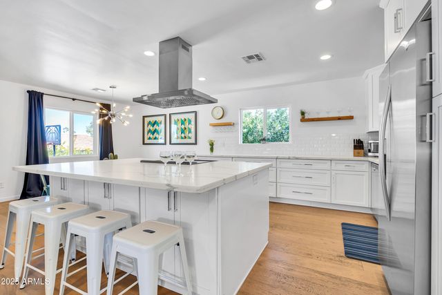 8614 E Monterey Way, Scottsdale, AZ 85251