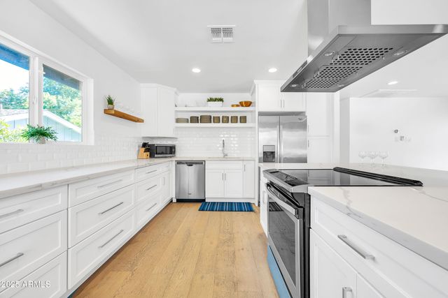 8614 E Monterey Way, Scottsdale, AZ 85251