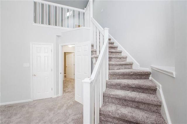 567 Seahorse RN, Chesapeake, VA 23320