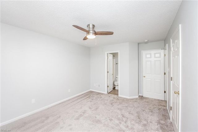 567 Seahorse RN, Chesapeake, VA 23320