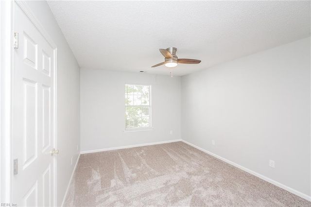 567 Seahorse RN, Chesapeake, VA 23320