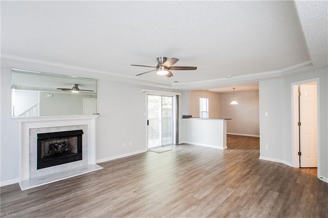 567 Seahorse RN, Chesapeake, VA 23320