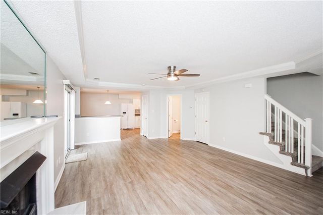 567 Seahorse RN, Chesapeake, VA 23320