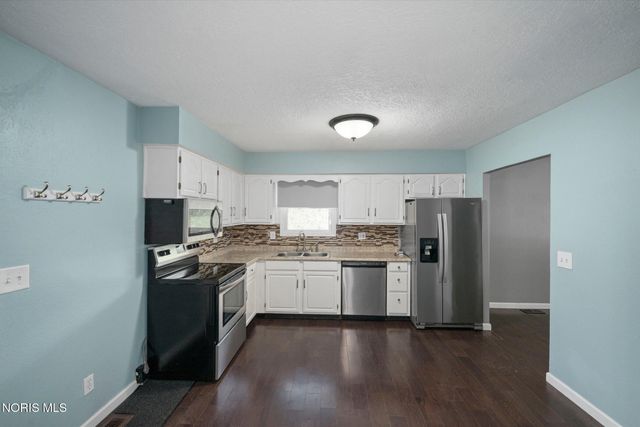 5745 Dornell Drive, Sylvania, OH 43560
