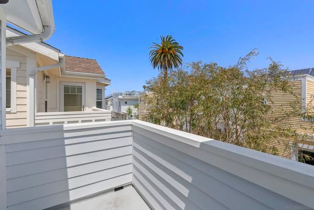 7718 Ivanhoe, La Jolla, CA 92037