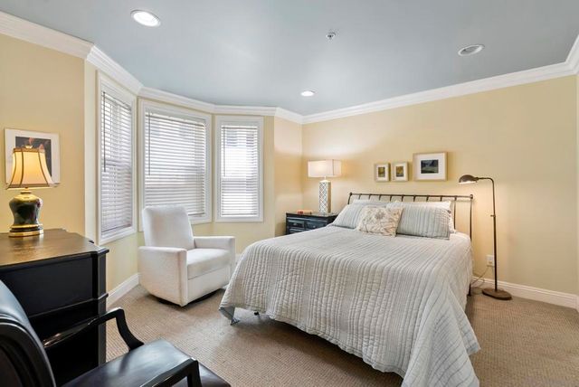7718 Ivanhoe, La Jolla, CA 92037