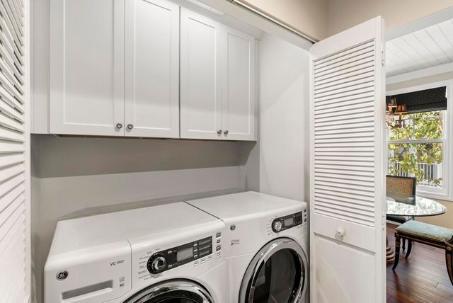 7718 Ivanhoe, La Jolla, CA 92037