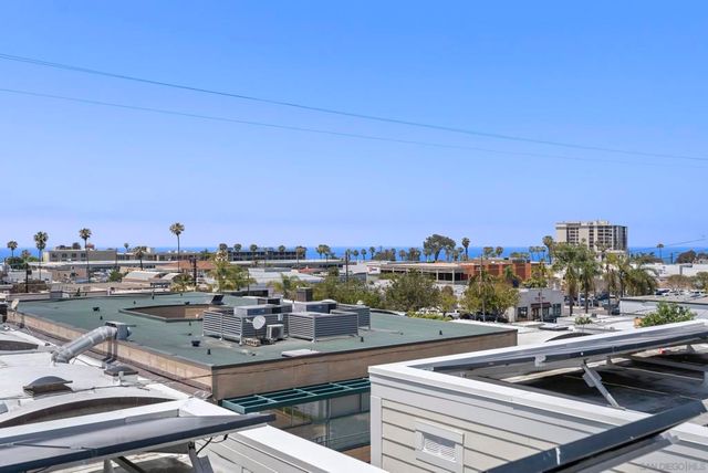 7718 Ivanhoe, La Jolla, CA 92037