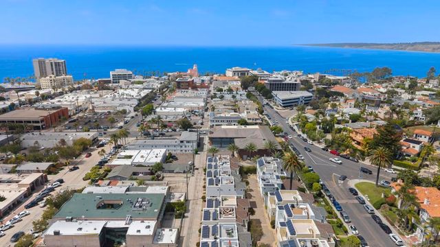 7718 Ivanhoe, La Jolla, CA 92037