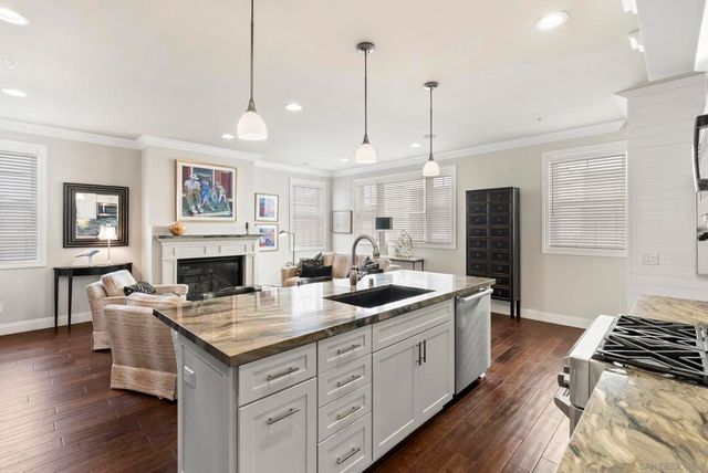 7718 Ivanhoe, La Jolla, CA 92037