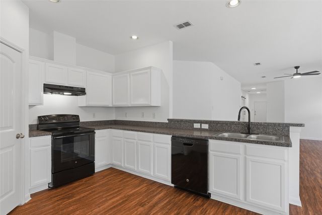 2839 Saint David Drive, Dallas, TX 75233