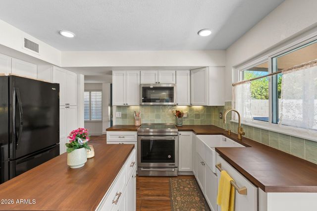 14435 S 35TH Street, Phoenix, AZ 85044