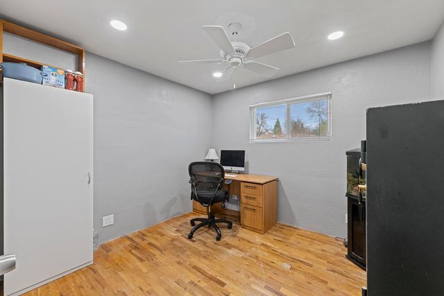 324 Stanley Avenue, Medford, OR 97504