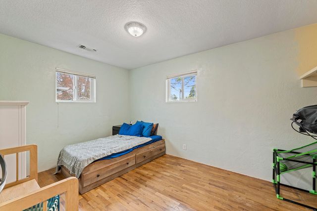 324 Stanley Avenue, Medford, OR 97504