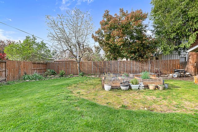 324 Stanley Avenue, Medford, OR 97504