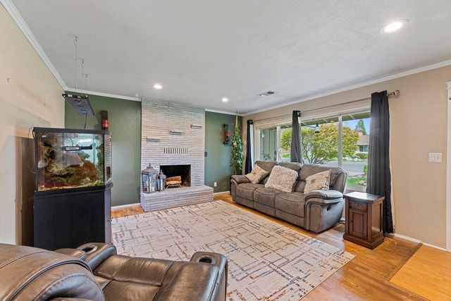 324 Stanley Avenue, Medford, OR 97504