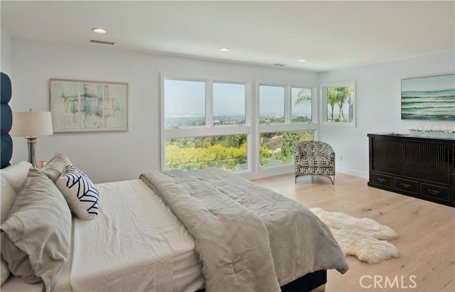 16449 Tudor Drive, Encino (los Angeles), CA 91436