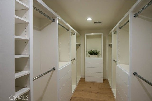 16449 Tudor Drive, Encino (los Angeles), CA 91436