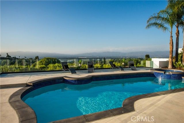 16449 Tudor Drive, Encino (los Angeles), CA 91436