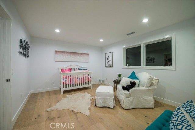 16449 Tudor Drive, Encino (los Angeles), CA 91436