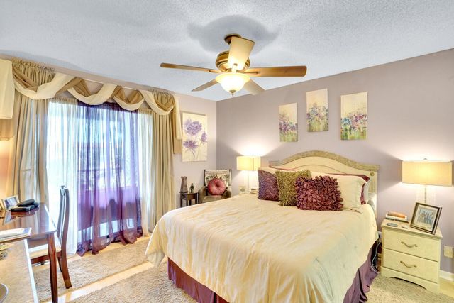 7593 Tahiti Lane 202, Lake Worth, FL 33467