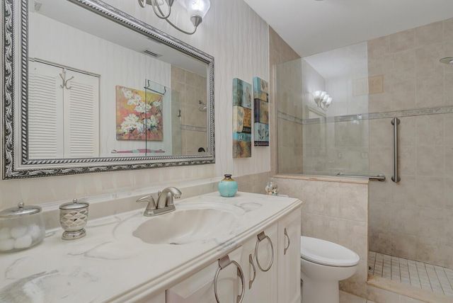 7593 Tahiti Lane 202, Lake Worth, FL 33467