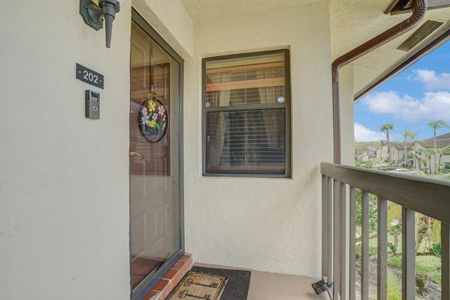 7593 Tahiti Lane 202, Lake Worth, FL 33467