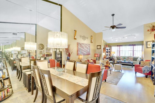 7593 Tahiti Lane 202, Lake Worth, FL 33467