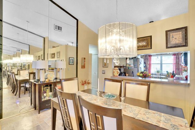 7593 Tahiti Lane 202, Lake Worth, FL 33467