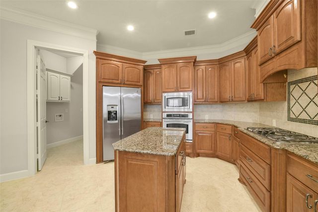 6518 Canyon Cliff Court, Houston, TX 77041