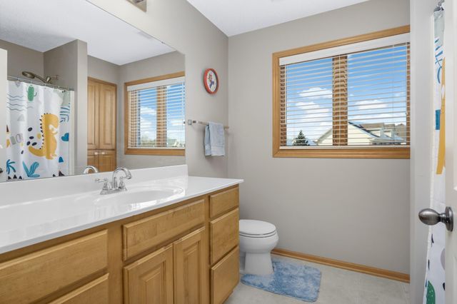 2780 Alamo Circle NE, Blaine, MN 55449