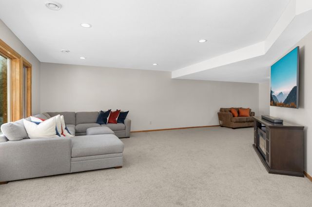 2780 Alamo Circle NE, Blaine, MN 55449