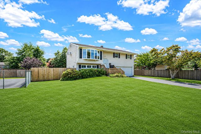 104 Utica Street, Bay Shore, NY 11706