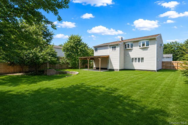 104 Utica Street, Bay Shore, NY 11706