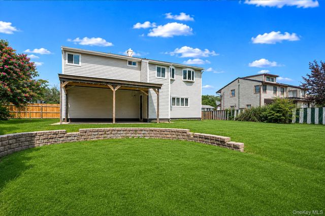 104 Utica Street, Bay Shore, NY 11706