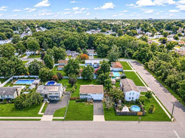 104 Utica Street, Bay Shore, NY 11706