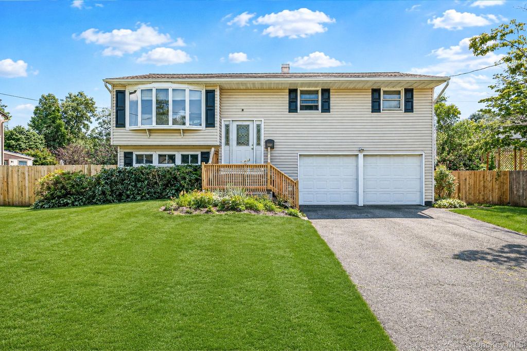 104 Utica Street, Bay Shore, NY 11706