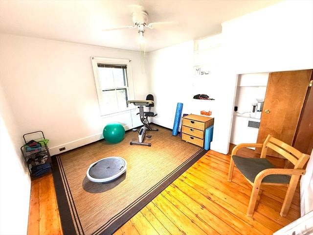 32 Hawthorn St, Cambridge, MA 02138