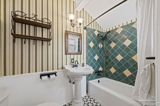 118 N F St, Pensacola, FL 32502