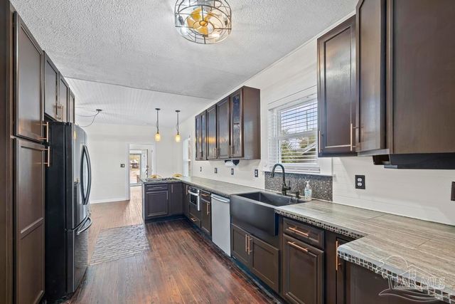 118 N F St, Pensacola, FL 32502